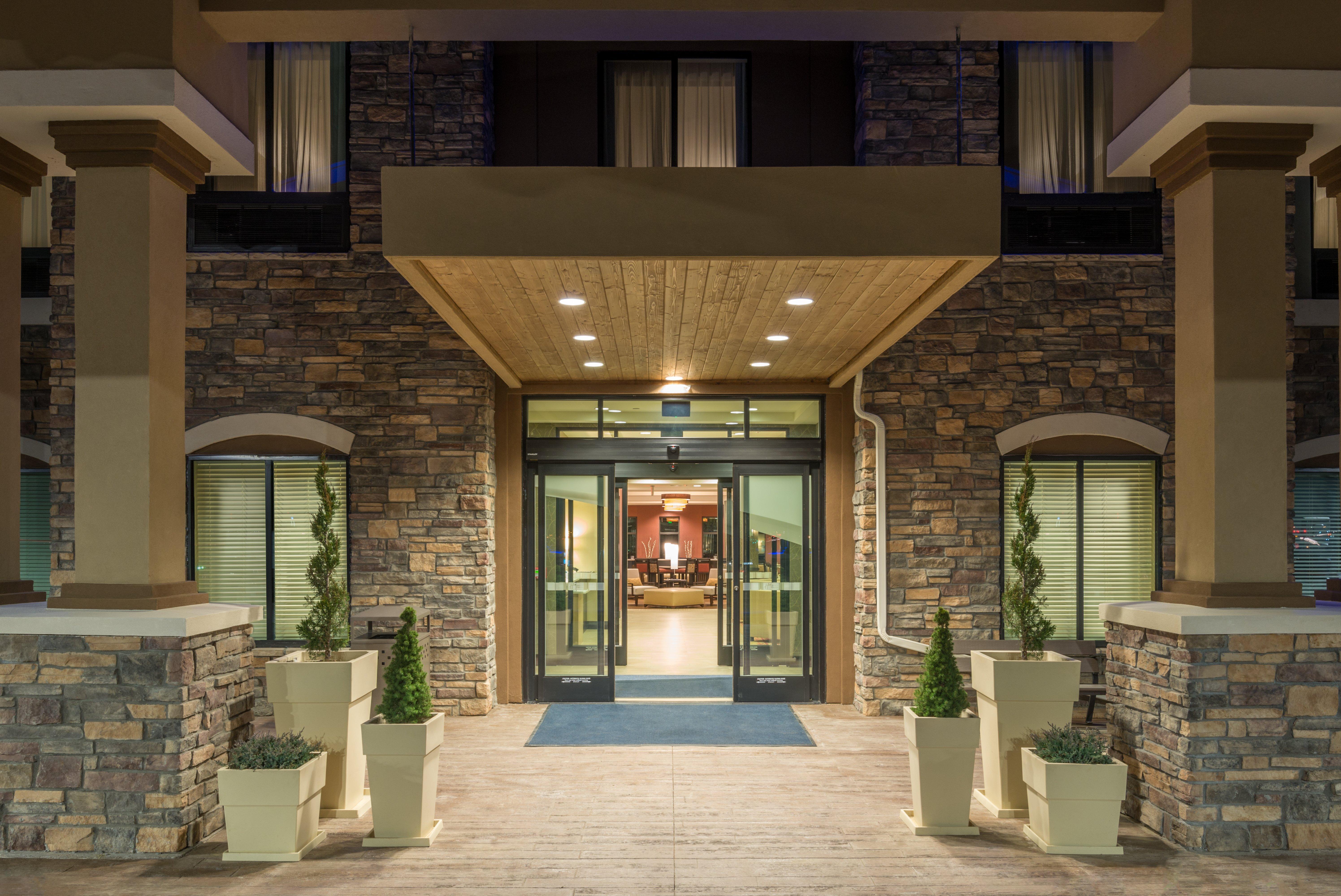 Holiday Inn Express & Suites Denver South - Castle Rock By Ihg Exterior foto